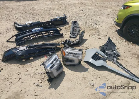 2024 Chevrolet Silverado 1500 4Wd Short Bed Lt Trail Boss z USA, uszkodzony, nr VIN 3GCUDFED8RG424927